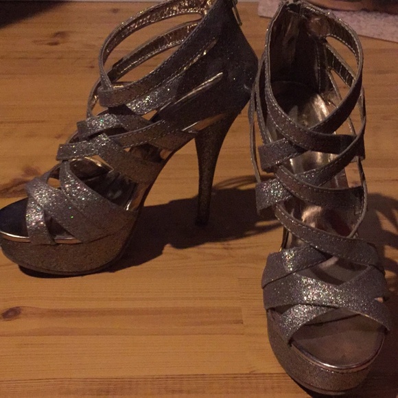 Heels - Picture 1 of 1